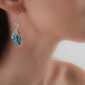 bo10-c-boucles-oreilles-ailes-papillon-bleu-argent